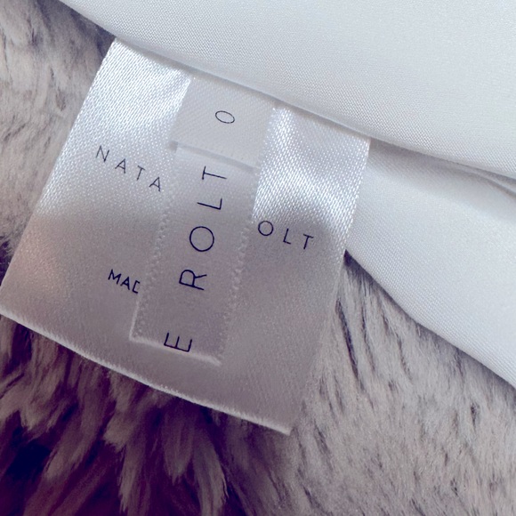 Elegant Off-Shoulder White Dress - Picture 10 of 10